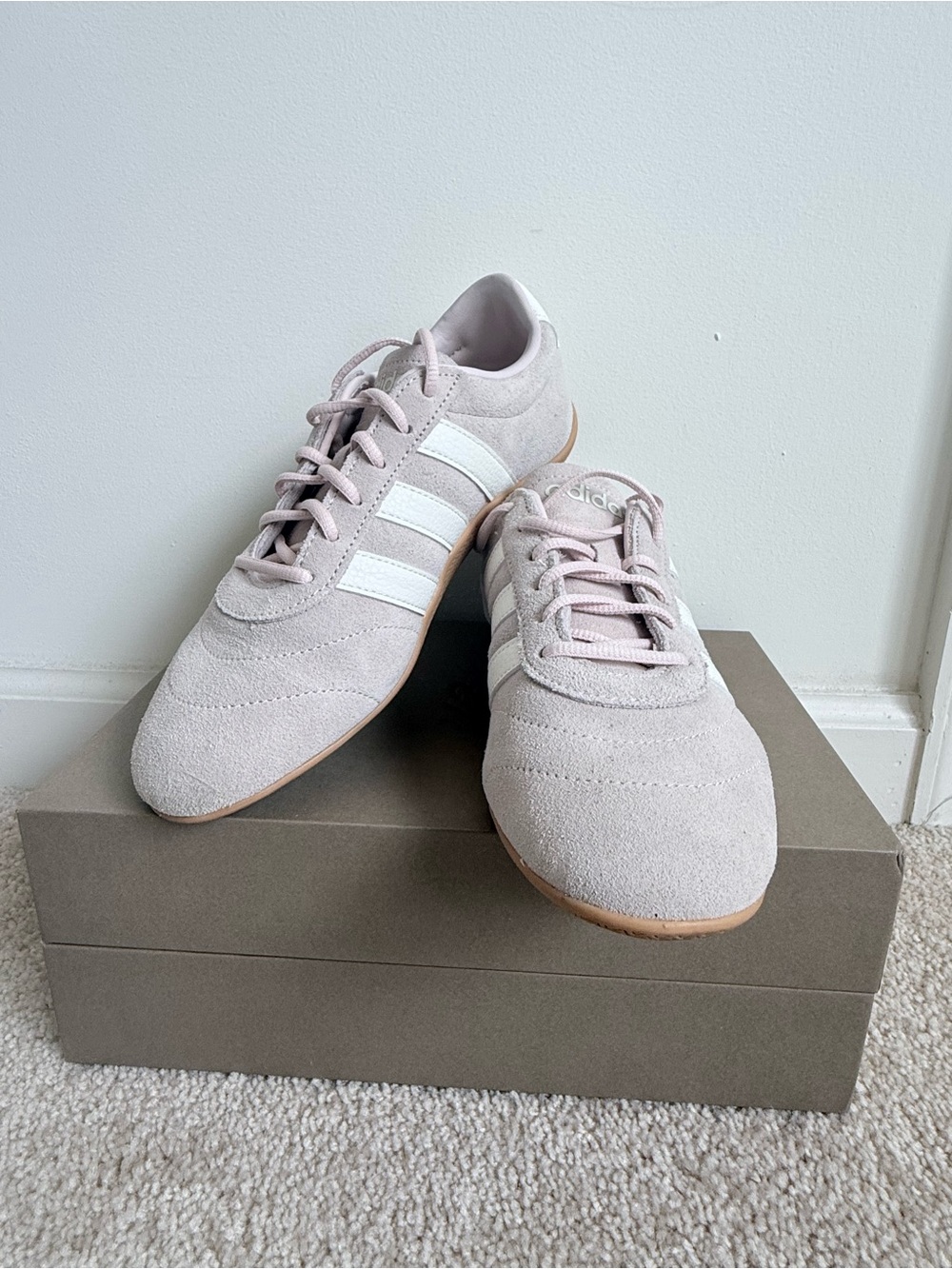 adidas Women's Grand Court Lo Suede Sneakers in Wonder Quartz EUC - Picture 1 of 9